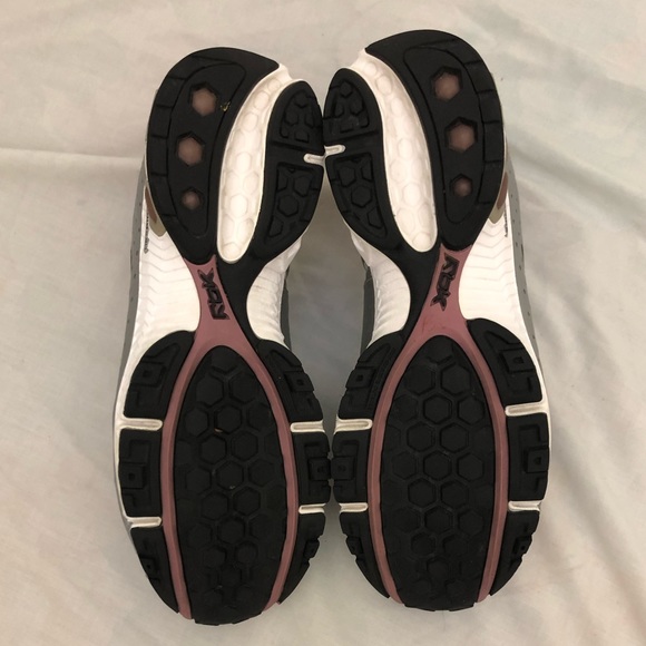 Purple and silver Reebok hexride sneakers! Size mens 9. - Picture 7 of 8